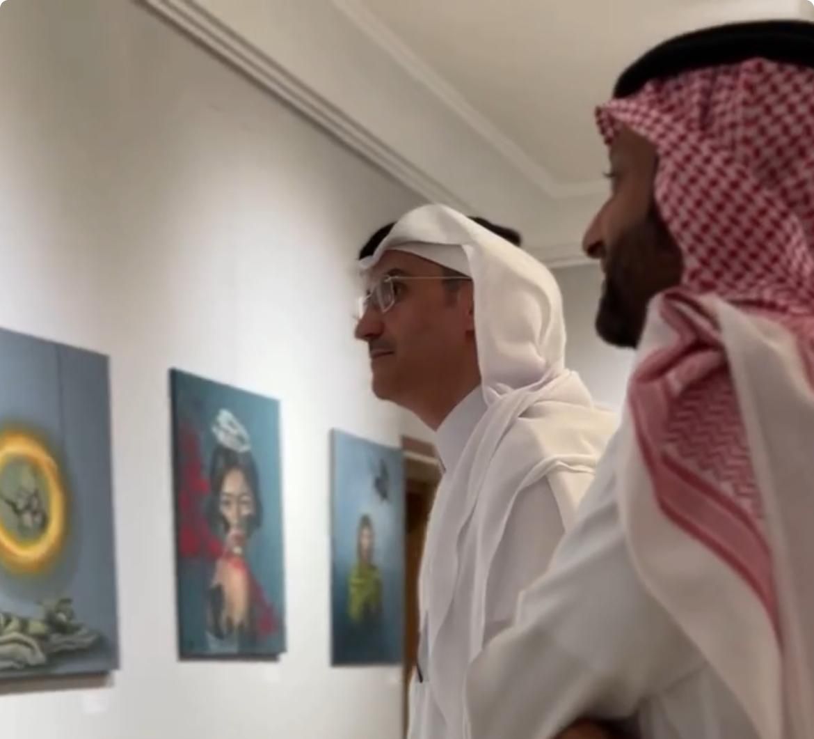 المعرض الشخصي للفنانة فاطمة الفوز "على جنح طائر"